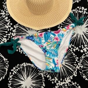 NWOT Shekini XL swim bottom